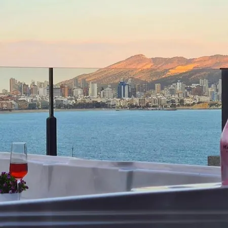 Luxury With Private Hot Tub By Poniente Бенидорм